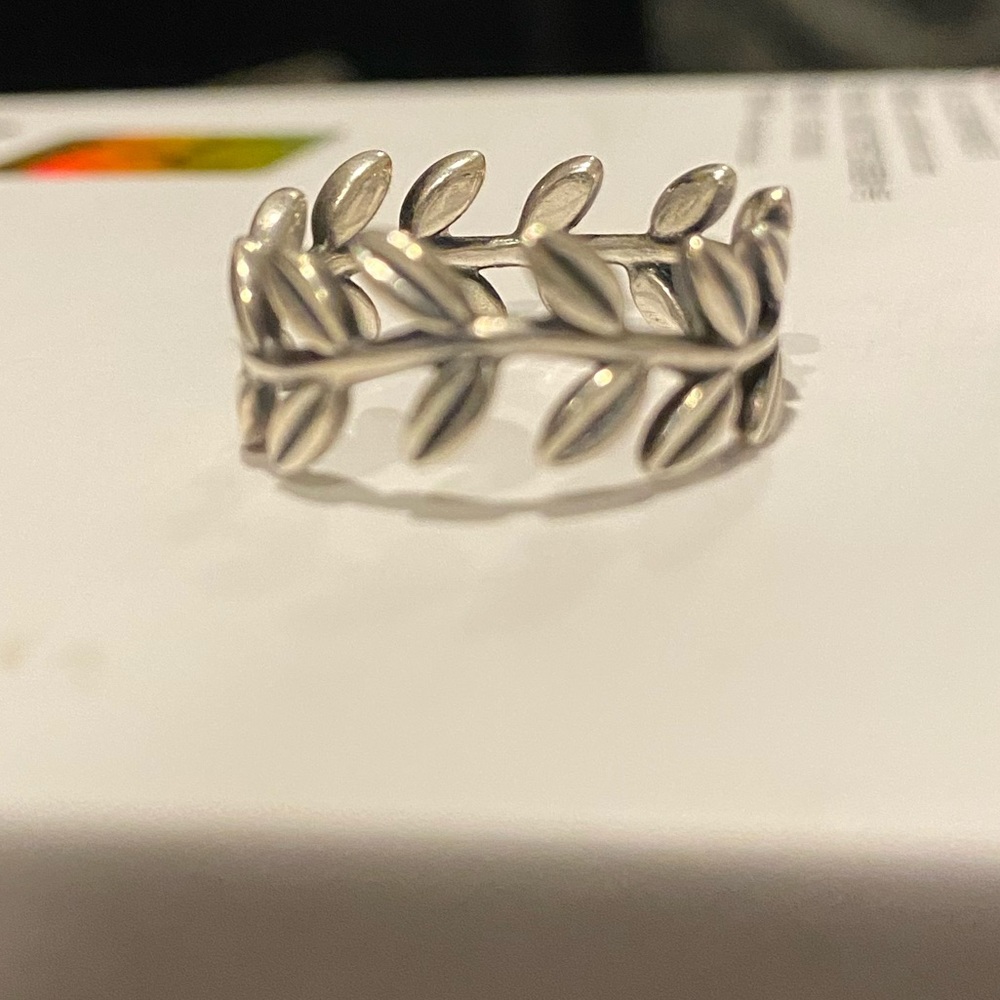 PANDORA LEAF RING